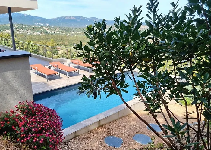 Pinarello Vue Panoramique Piscine Privee Chauffee, A 900m Vila *