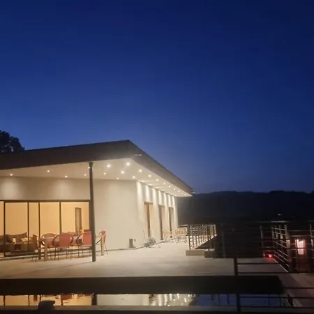 Pinarello Vue Panoramique Piscine Privée Chauffée, à 900m Zonza