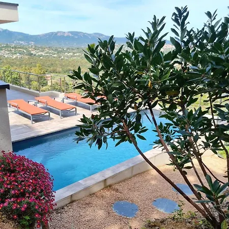 Pinarello Vue Panoramique Piscine Privée Chauffée, à 900m Villa *