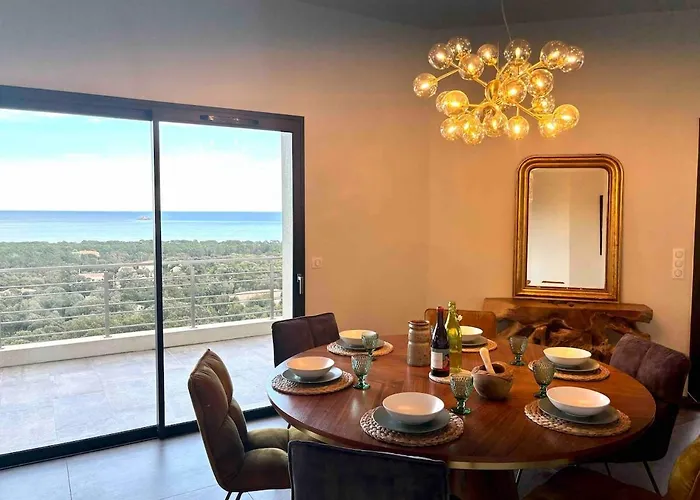 Pinarello Vue Panoramique Piscine Privée Chauffée, à 900m Villa