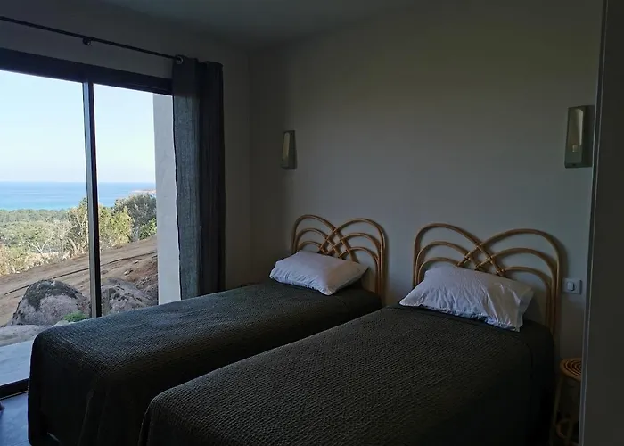 Pinarello Vue Panoramique Piscine Privée Chauffée, à 900m