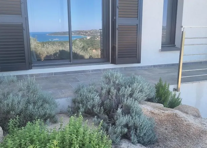 Pinarello Vue Panoramique Piscine Privée Chauffée, à 900m * Zonza